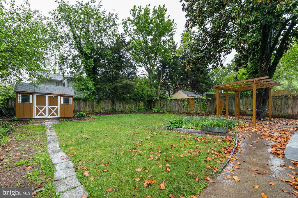 QUEENS CHAPEL MANOR - Residential