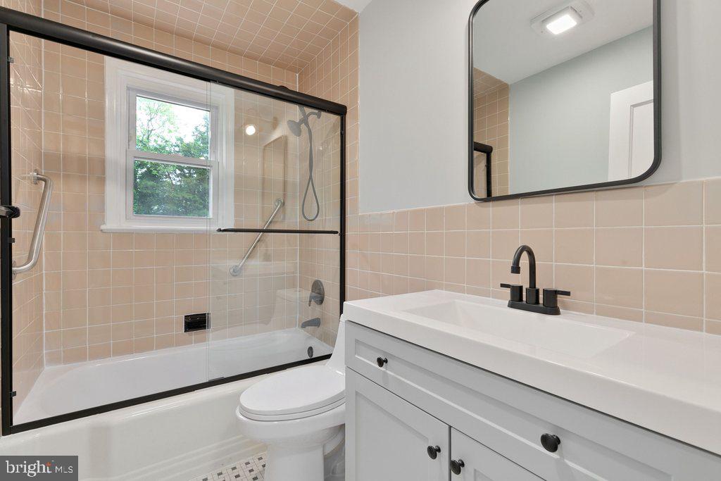 QUEENS CHAPEL MANOR - Residential