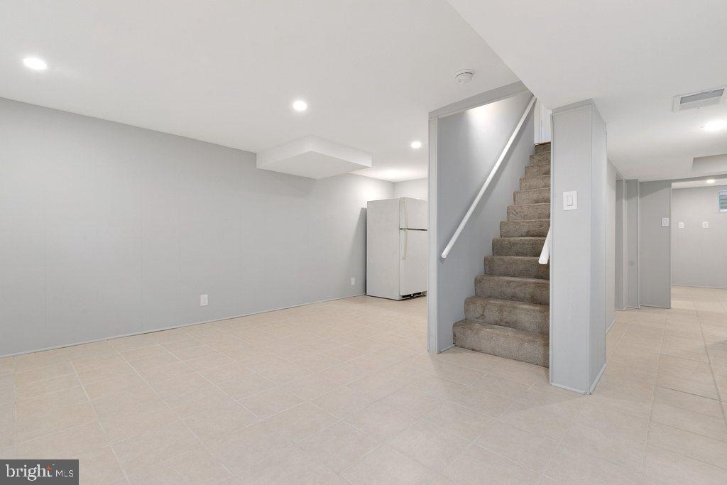 QUEENS CHAPEL MANOR - Residential