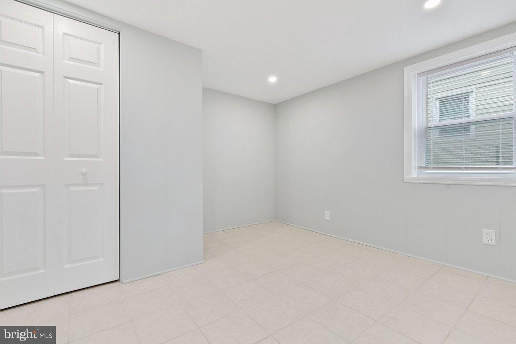 QUEENS CHAPEL MANOR - Residential