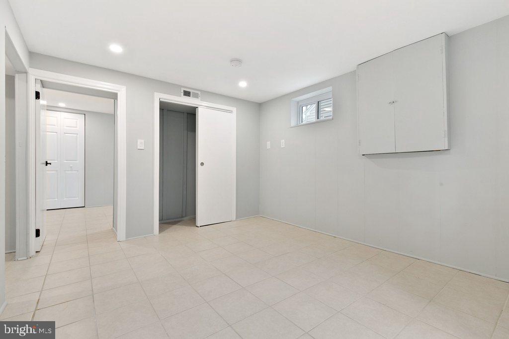 QUEENS CHAPEL MANOR - Residential