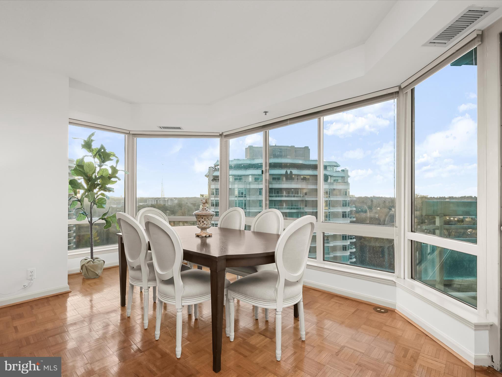 SOMERSET HOUSE - Residential