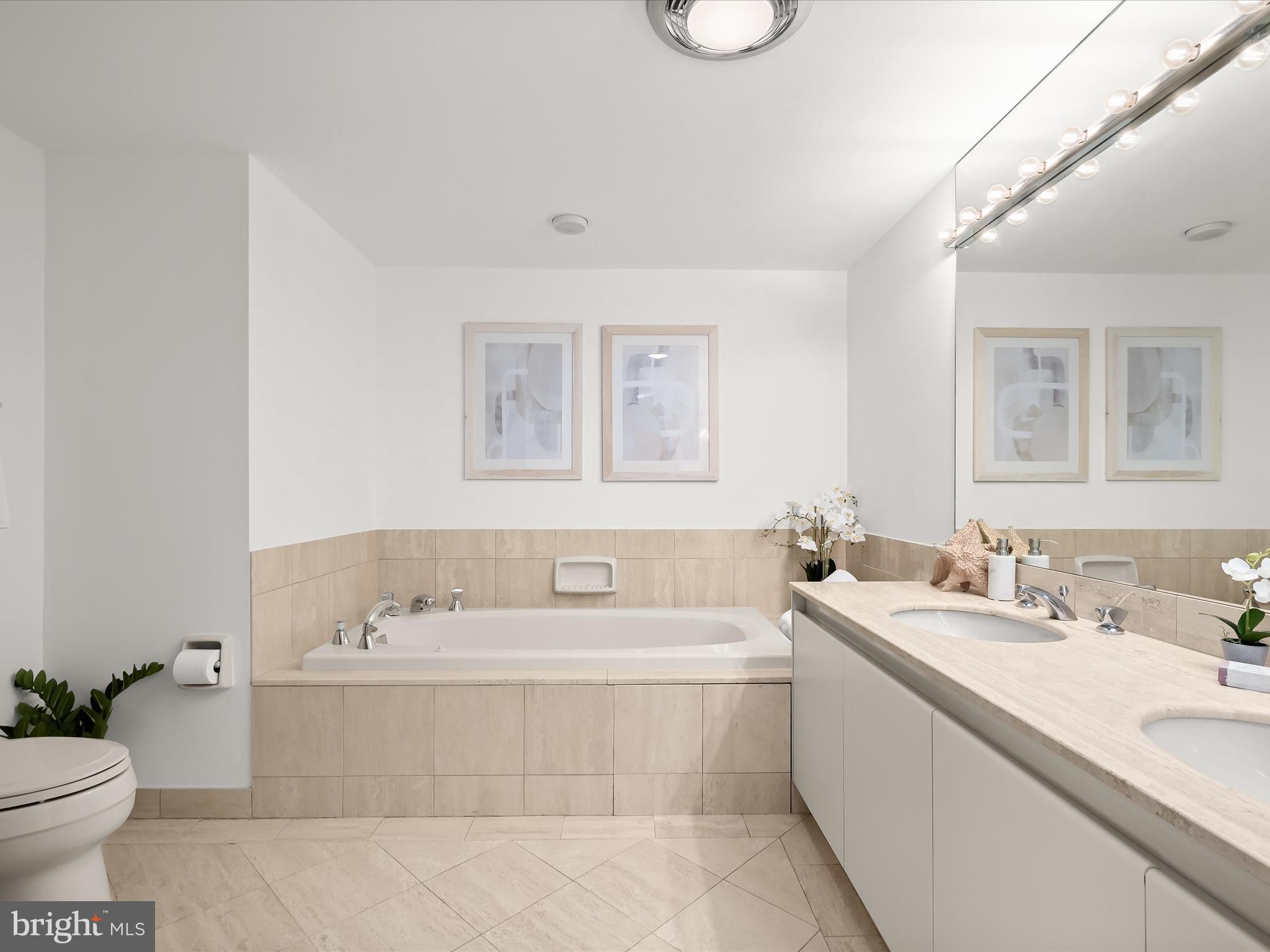 SOMERSET HOUSE - Residential