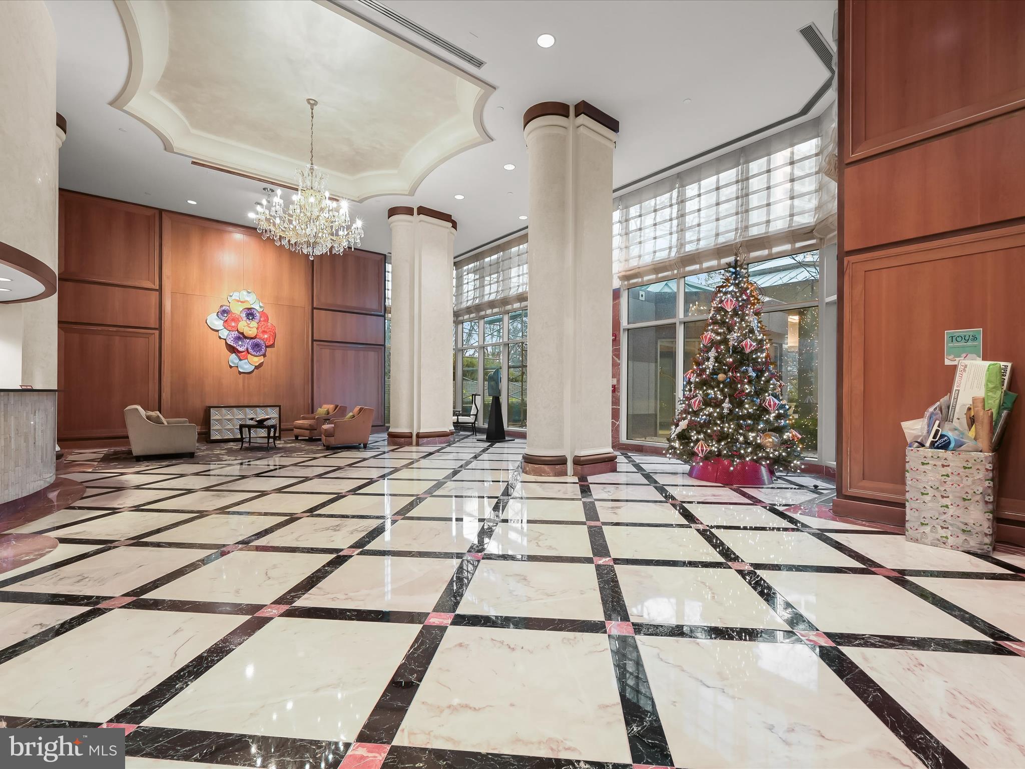 SOMERSET HOUSE - Residential