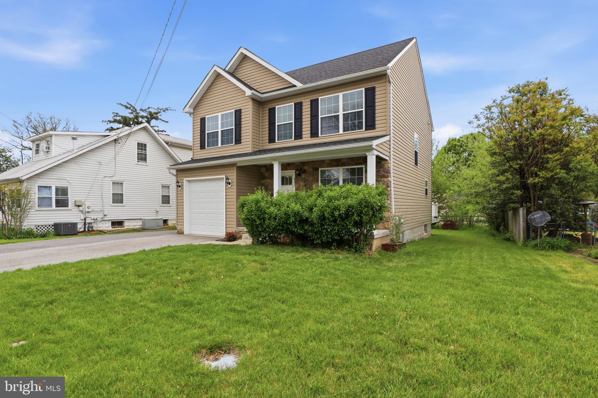 821 N BROADVIEW BOULEVARD