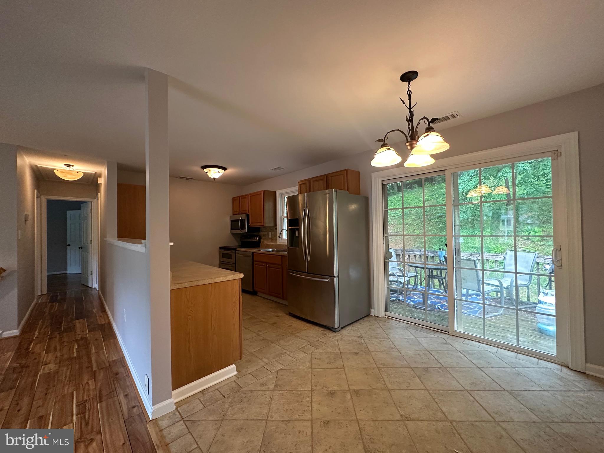 DALE CITY - Residential Lease