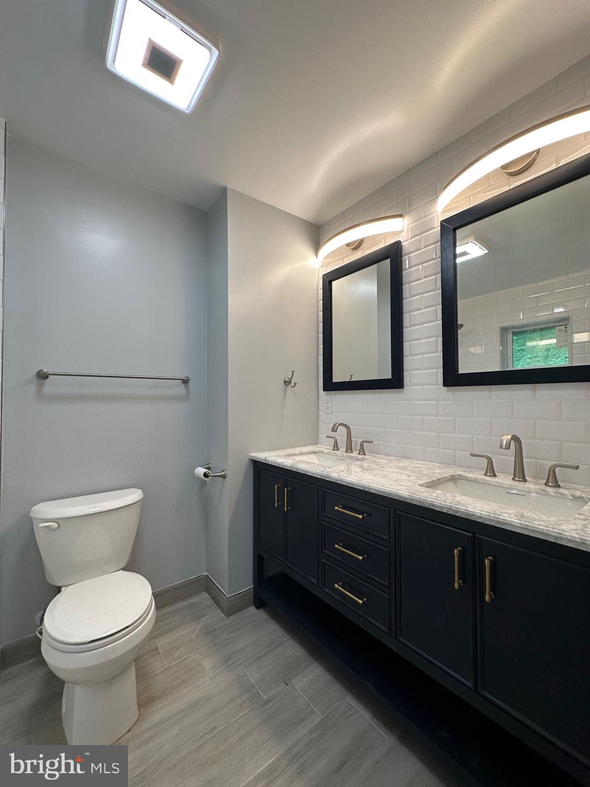 DALE CITY - Residential Lease