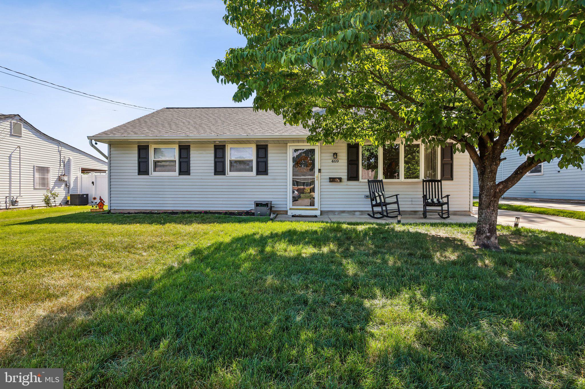 469 WINDSOR DRIVE