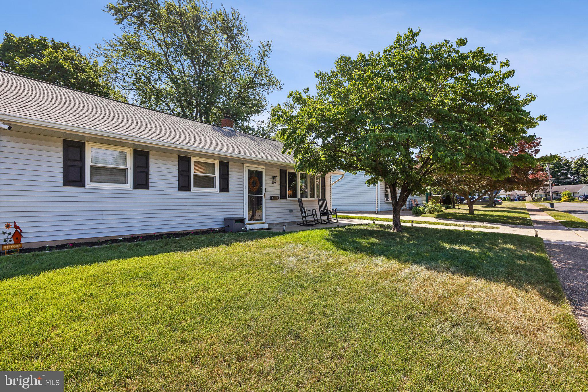 469 WINDSOR DRIVE