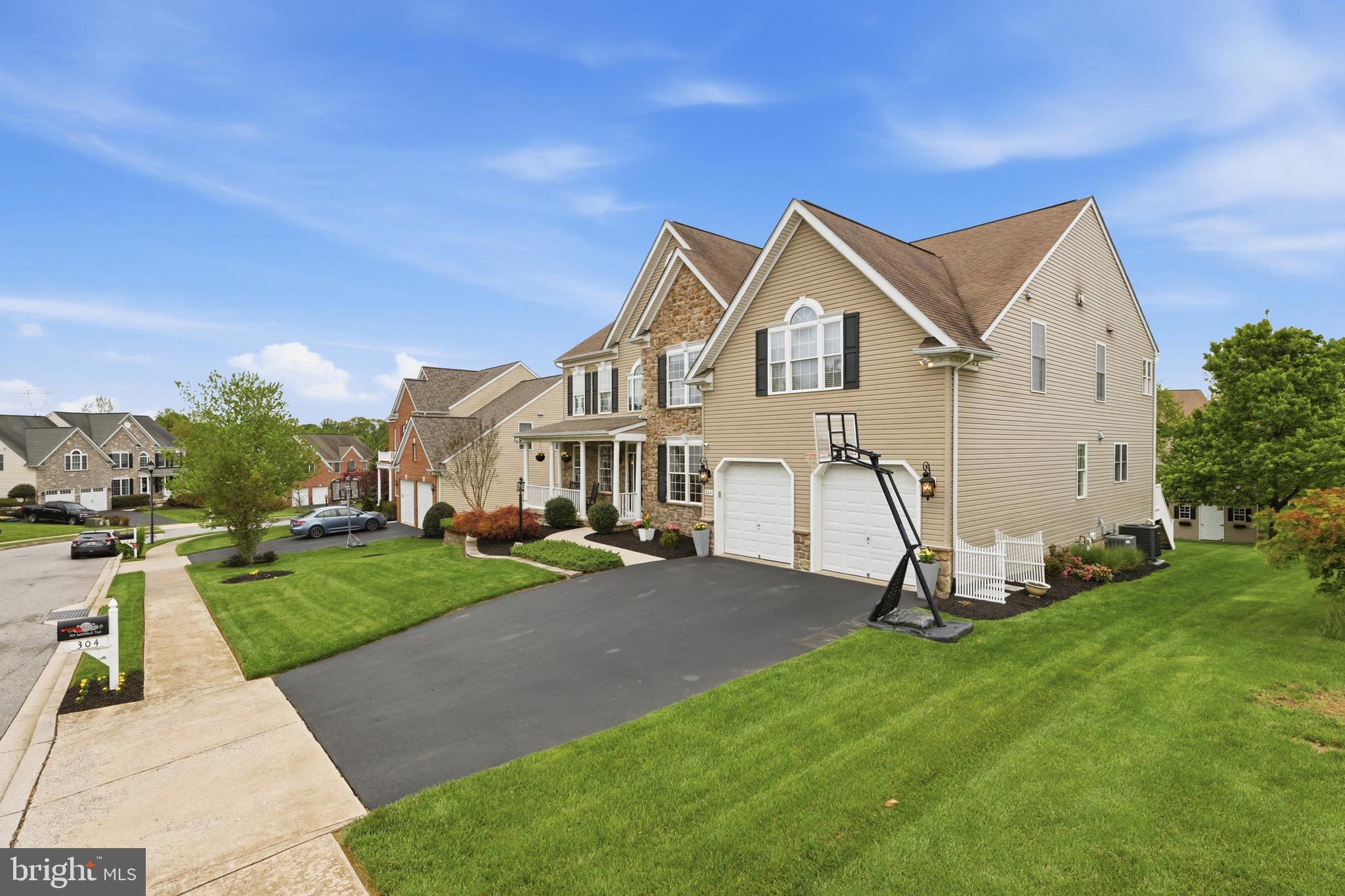 304 SADDLEBACK TRAIL