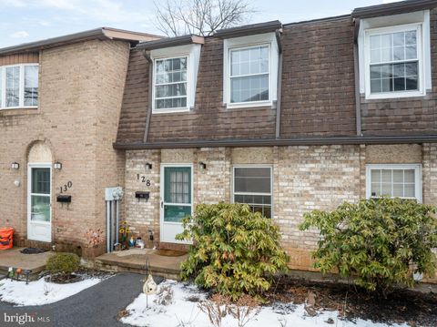 Condo For Sale - 128 Haverford Circle<br/> Centre County, STATE COLLEGE, PA 16803