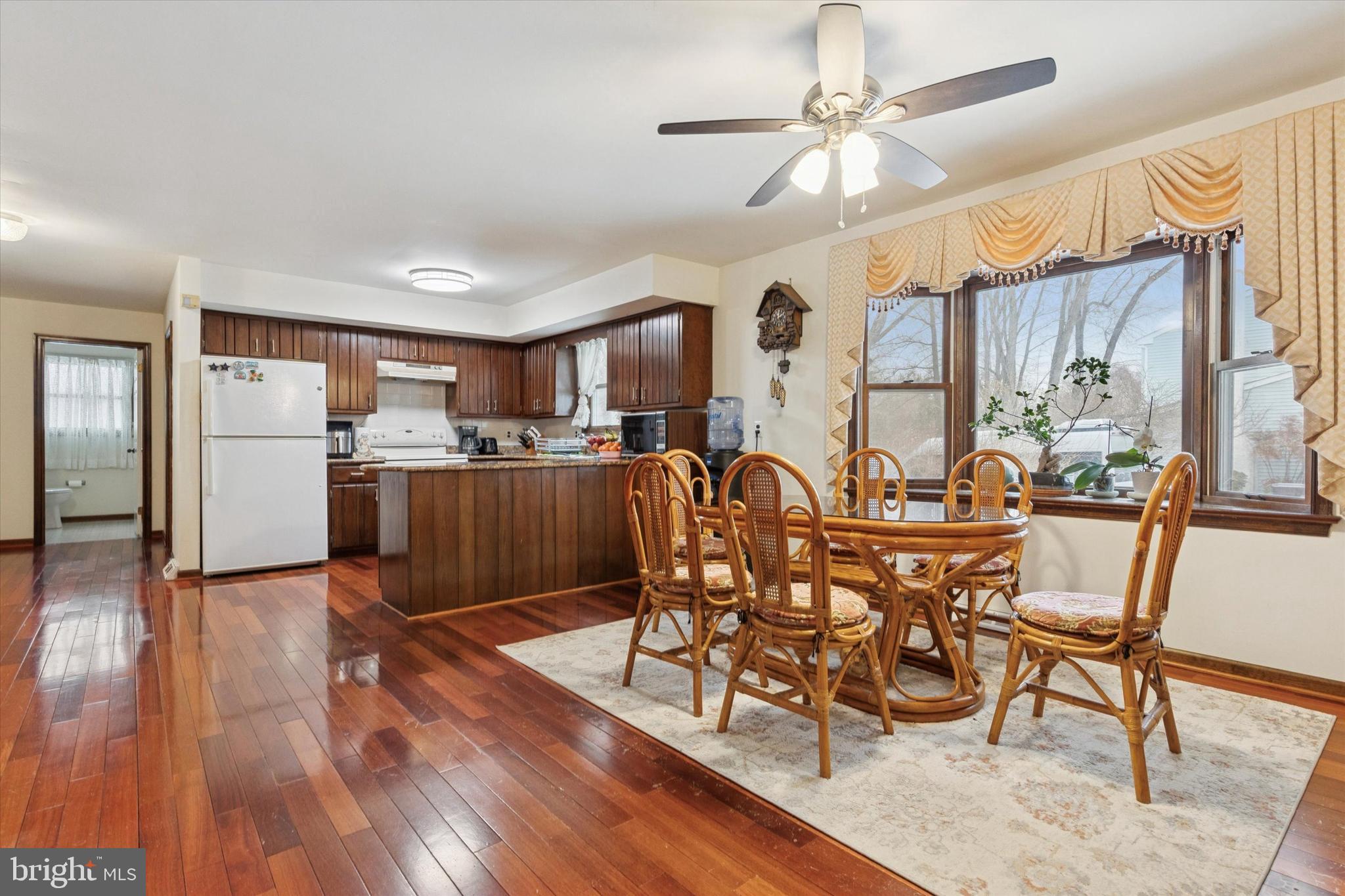 MOUNTAIN VIEW - Residential