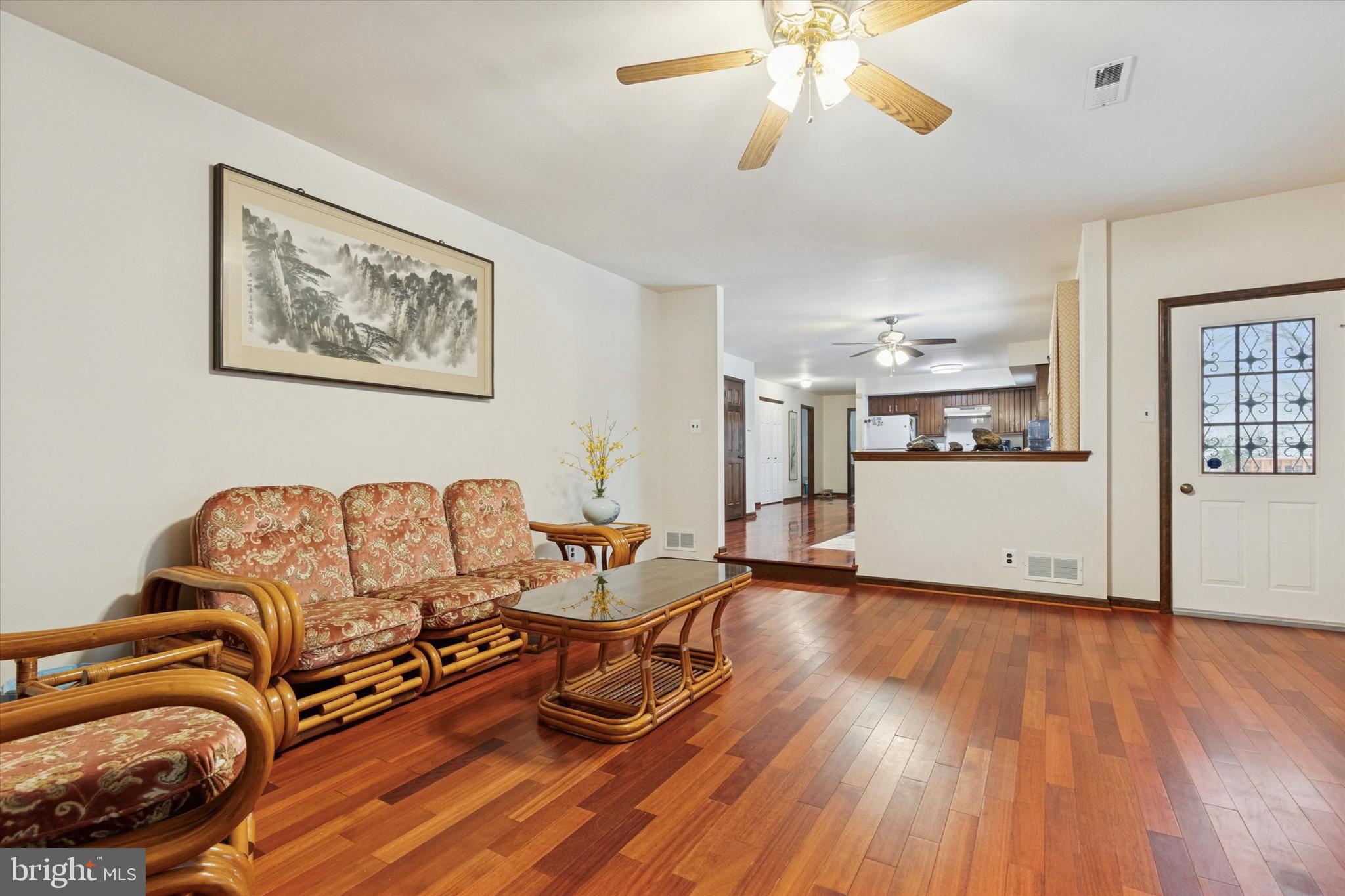 MOUNTAIN VIEW - Residential