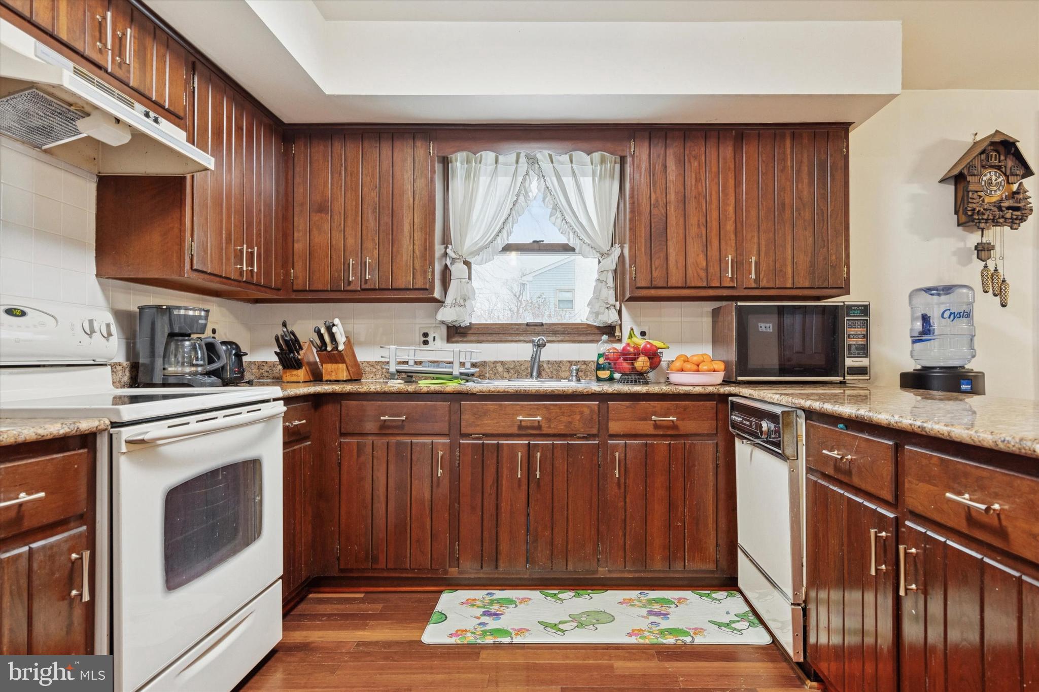 MOUNTAIN VIEW - Residential