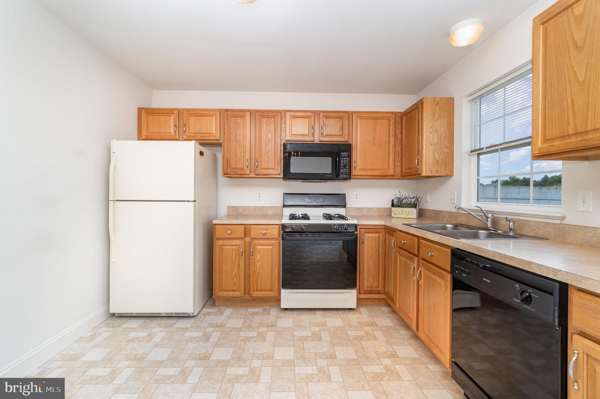 BRADFORD ESTATES - Residential