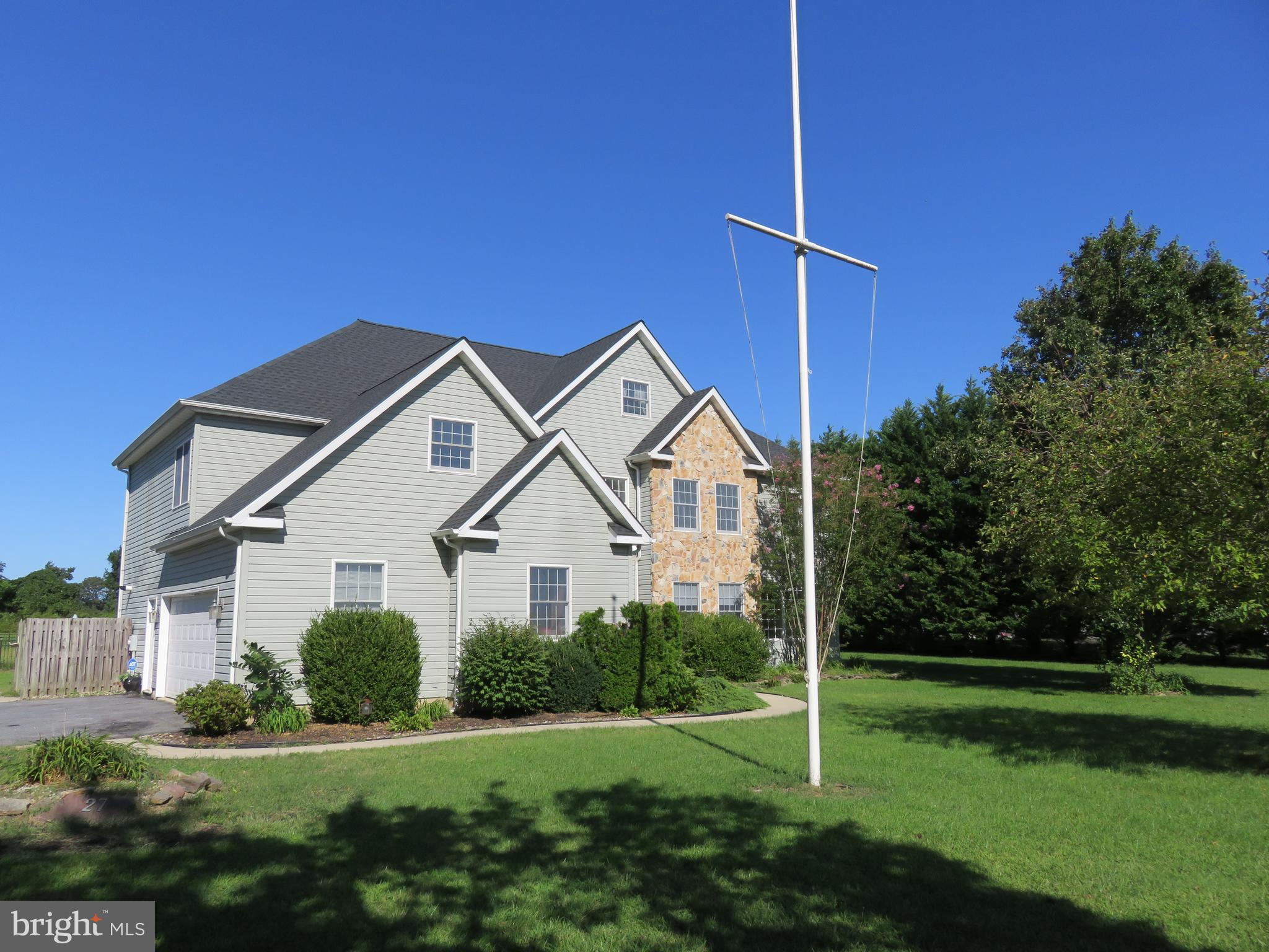 27 BRIDLE RIDGE CIRCLE