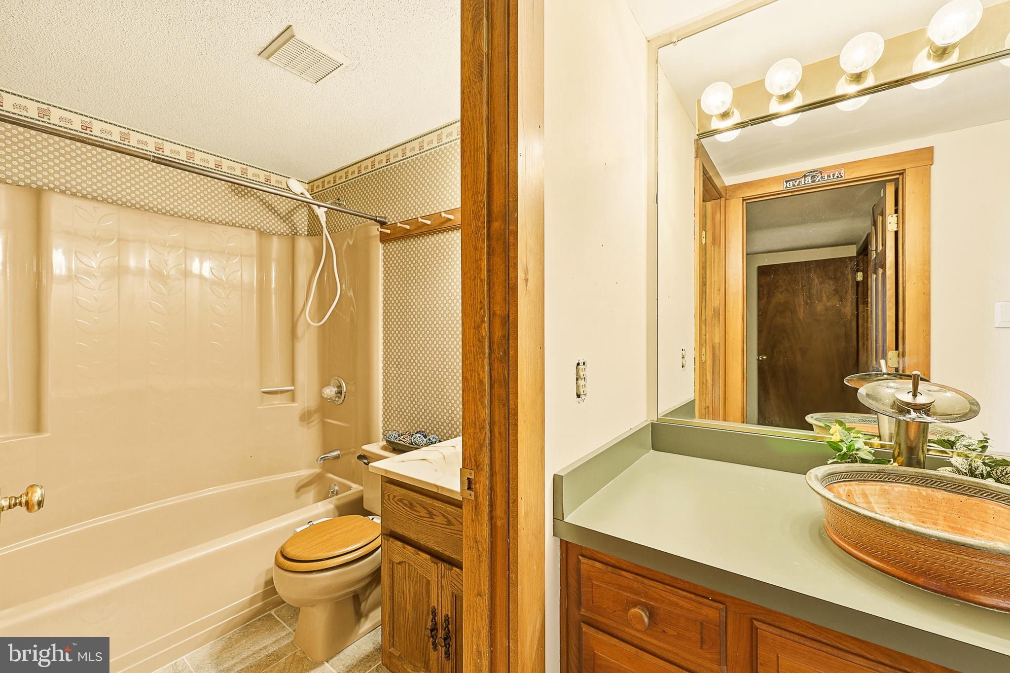 GLENWOOD FOREST - Residential