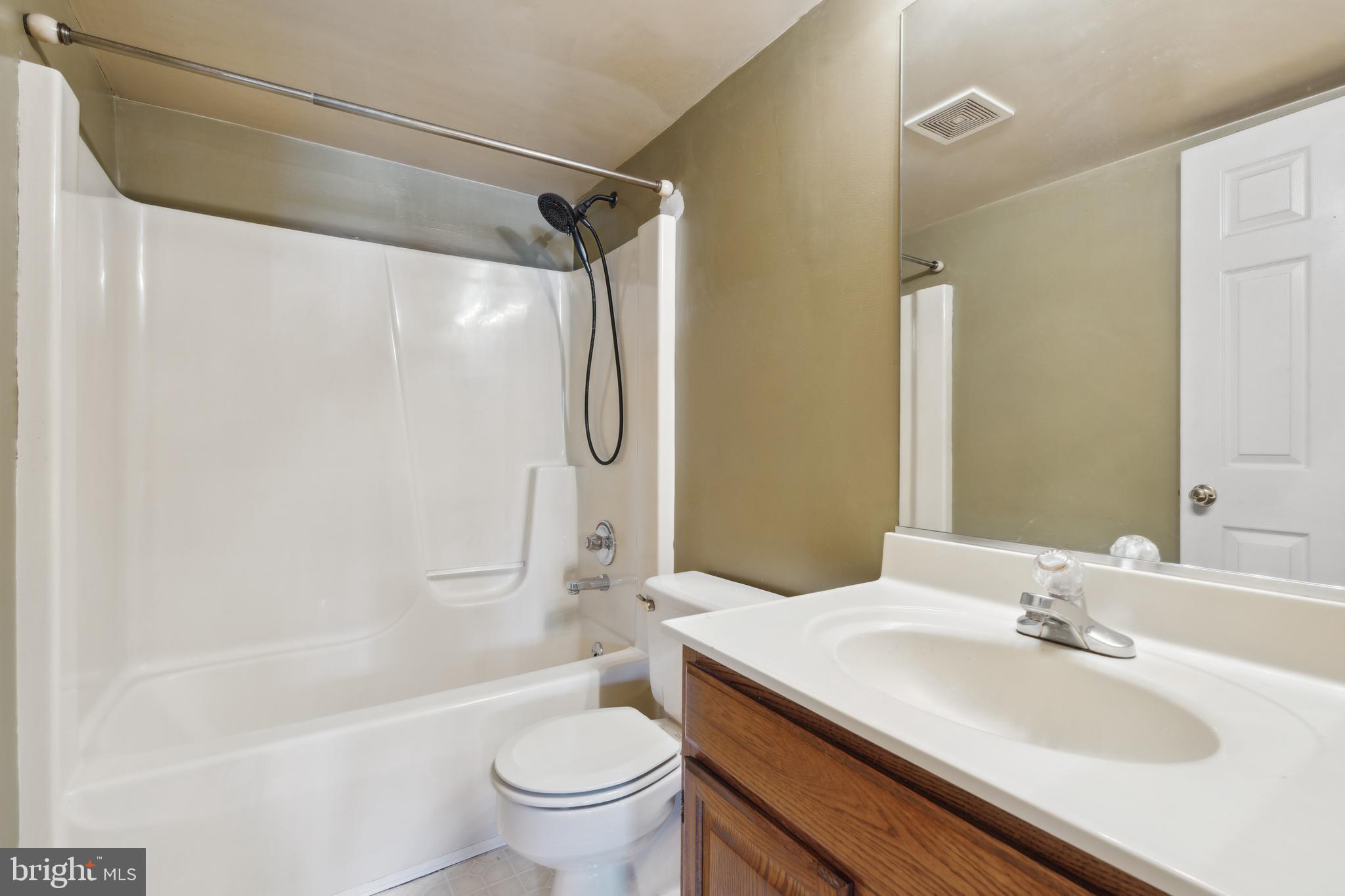 WHISPERING HILLS - Residential