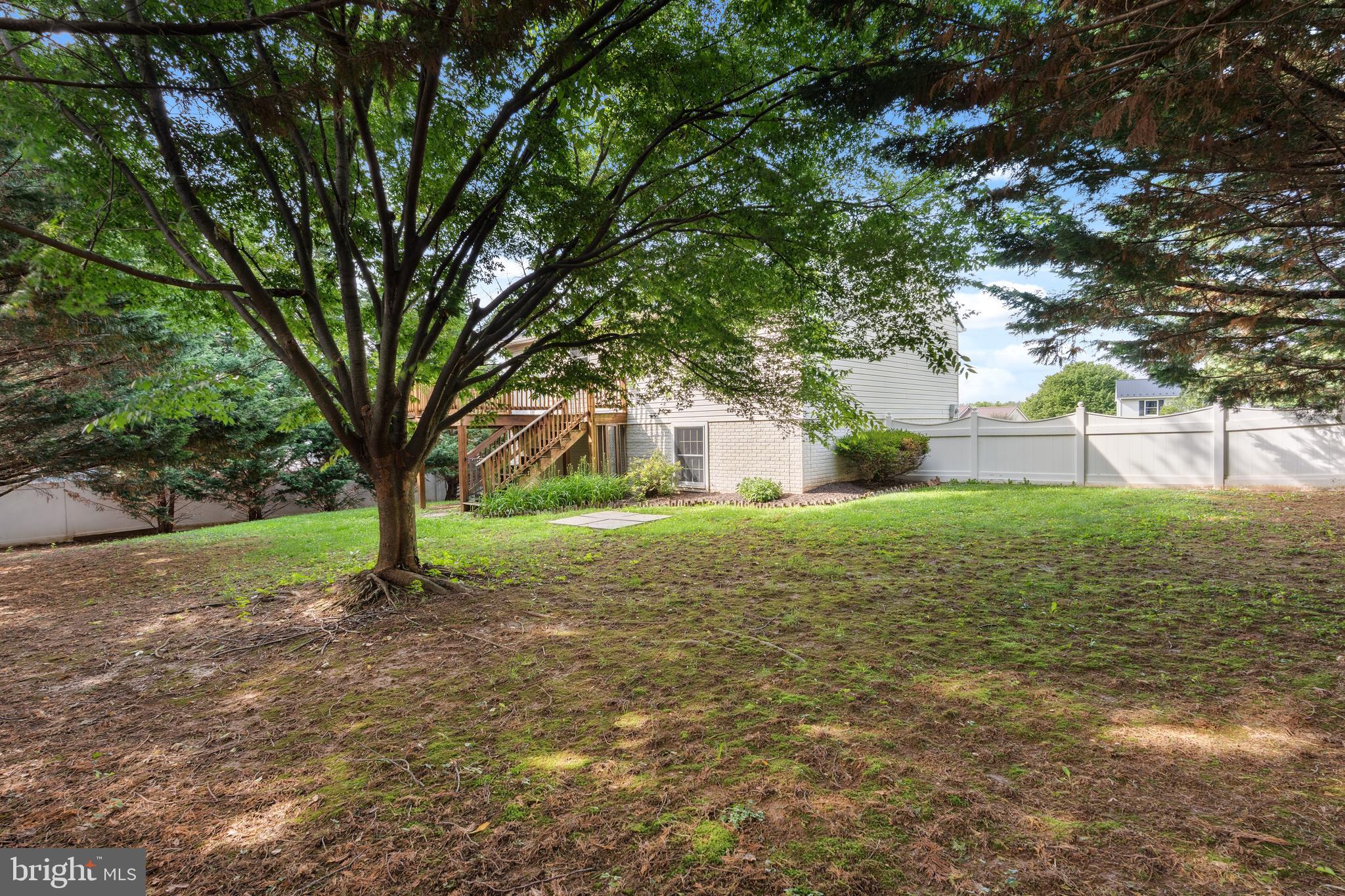 WHISPERING HILLS - Residential