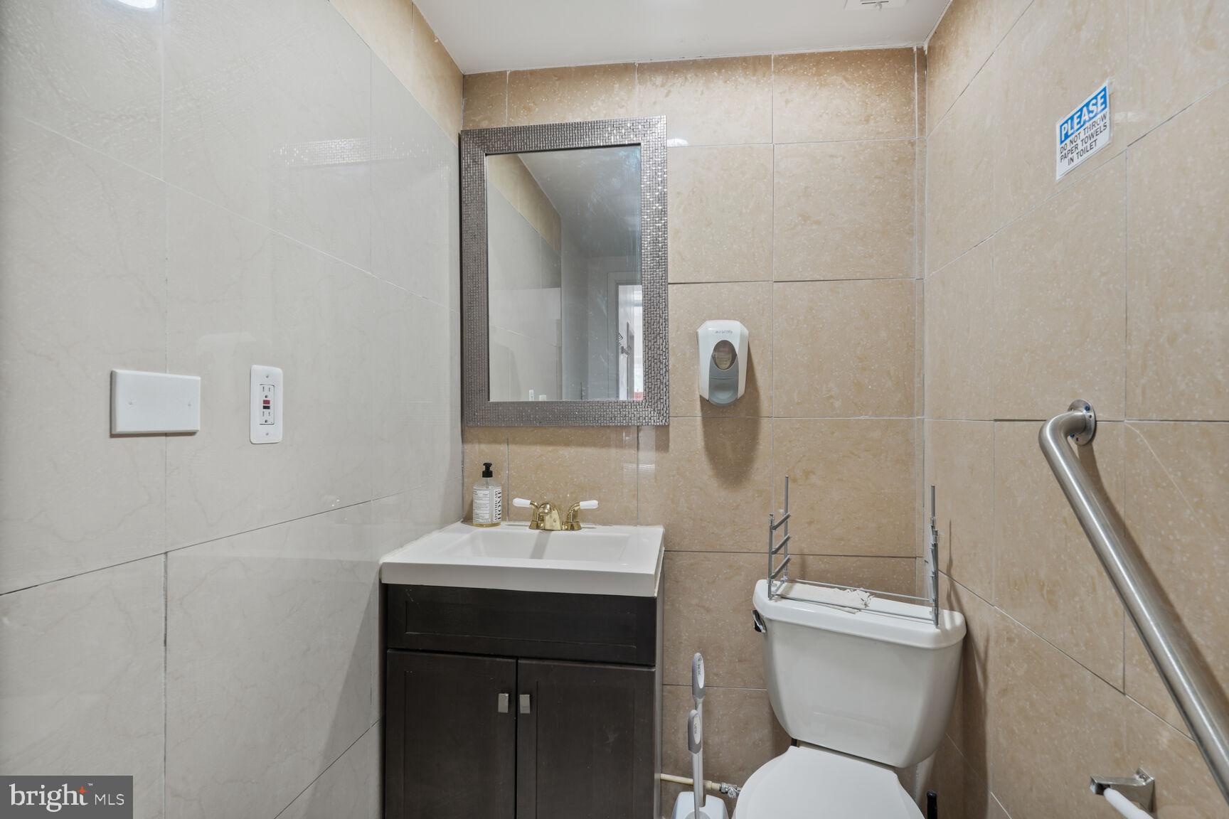 TRINIDAD - Commercial Sale