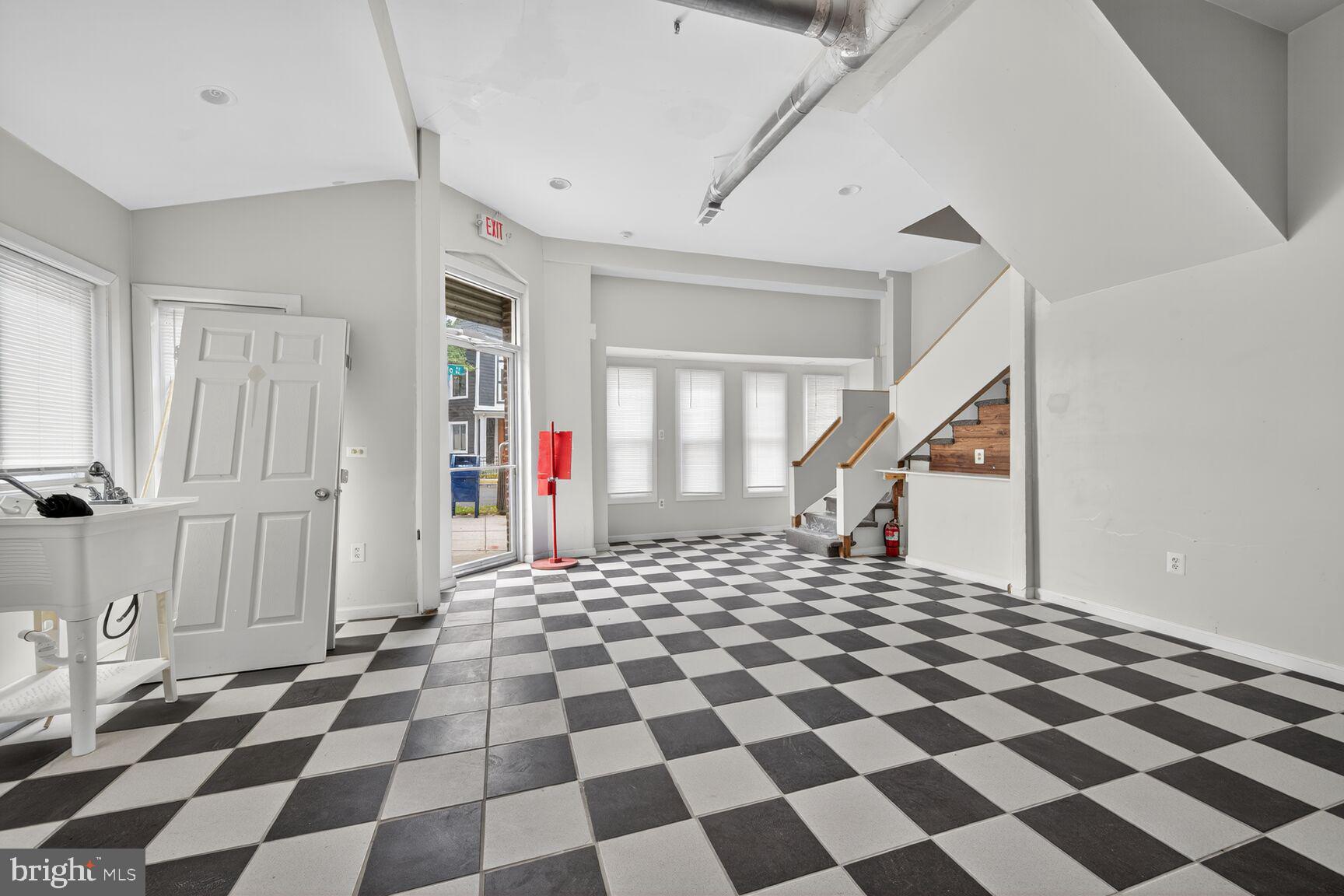 1601 MONTELLO AVENUE NE