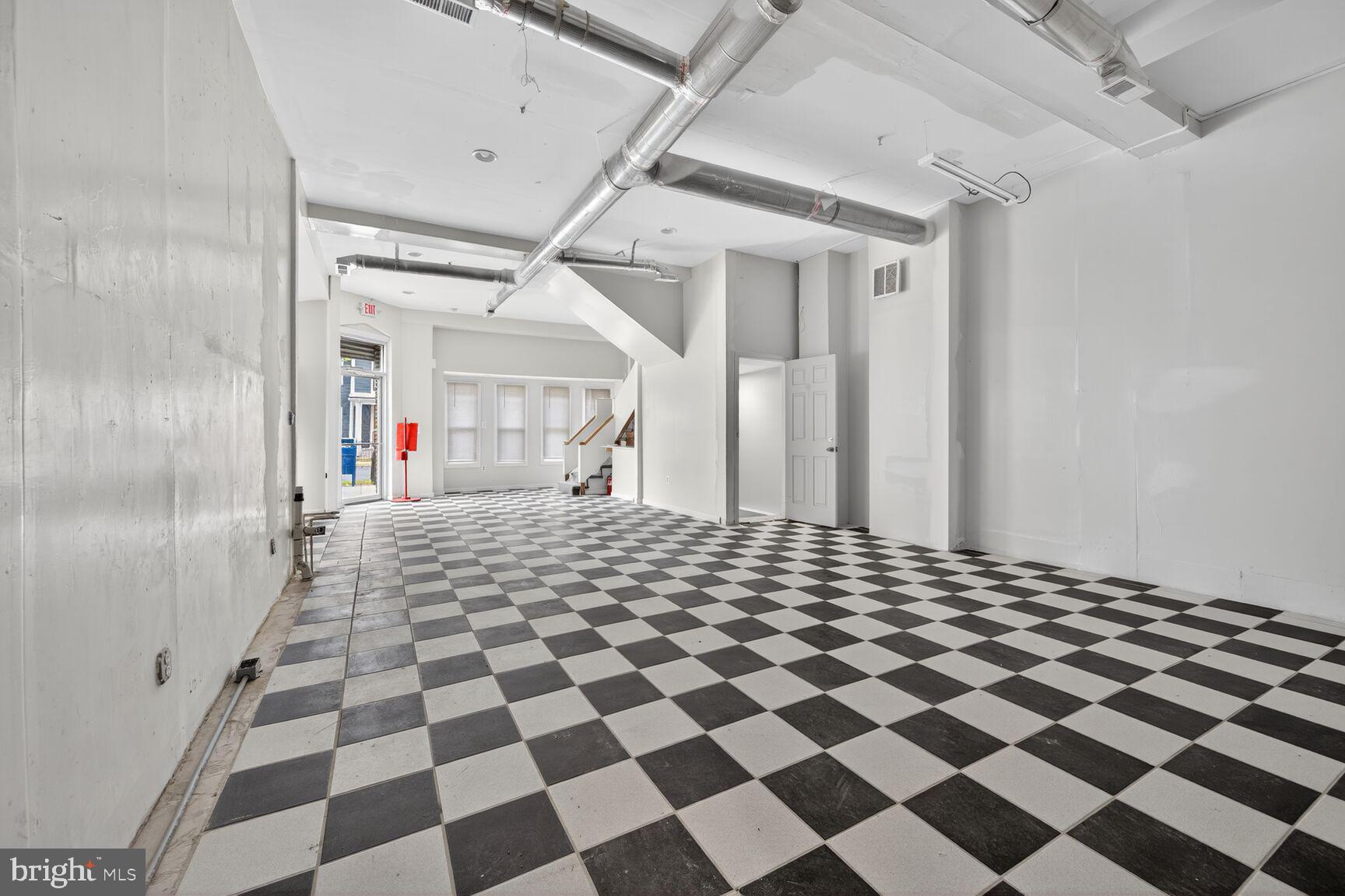 TRINIDAD - Commercial Sale