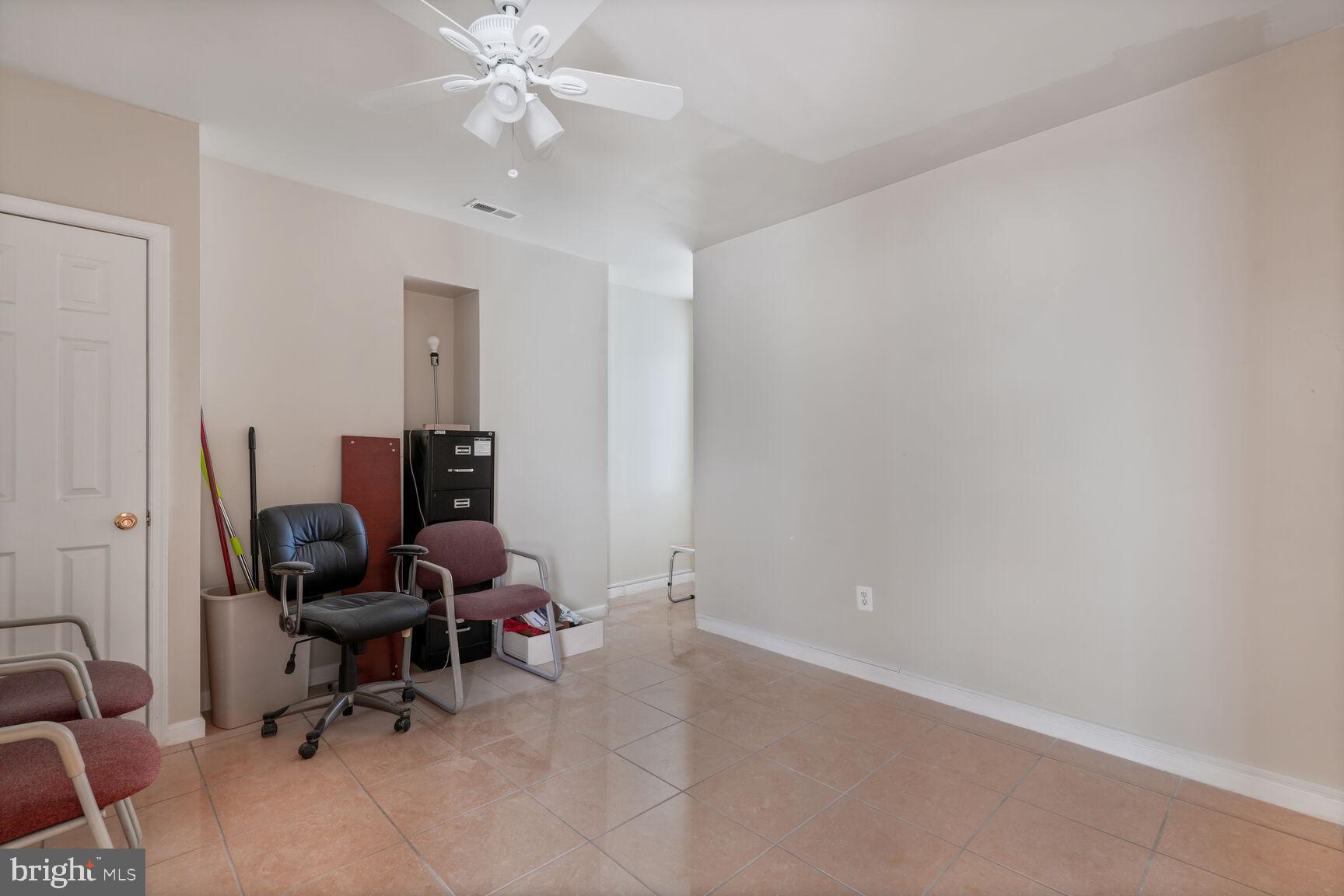 TRINIDAD - Commercial Sale