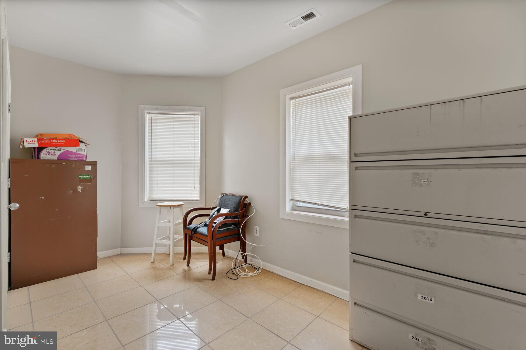 TRINIDAD - Commercial Sale