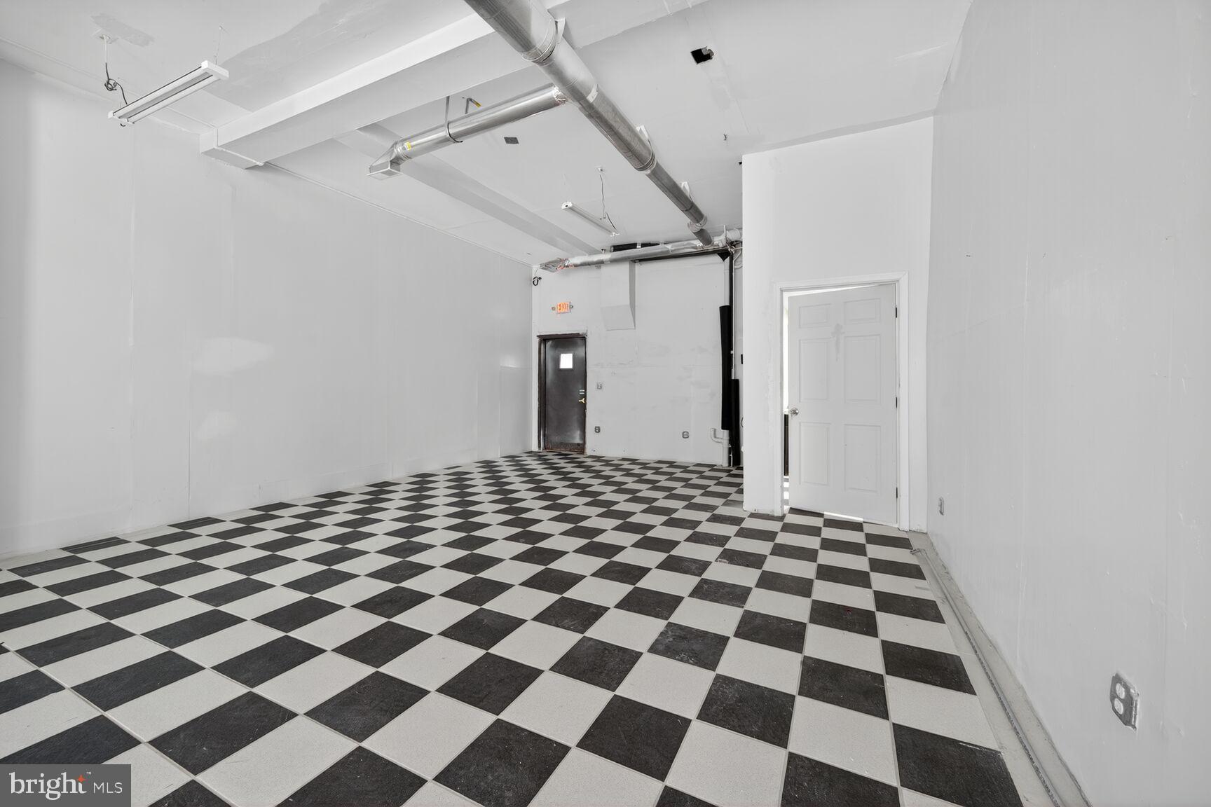 TRINIDAD - Commercial Sale