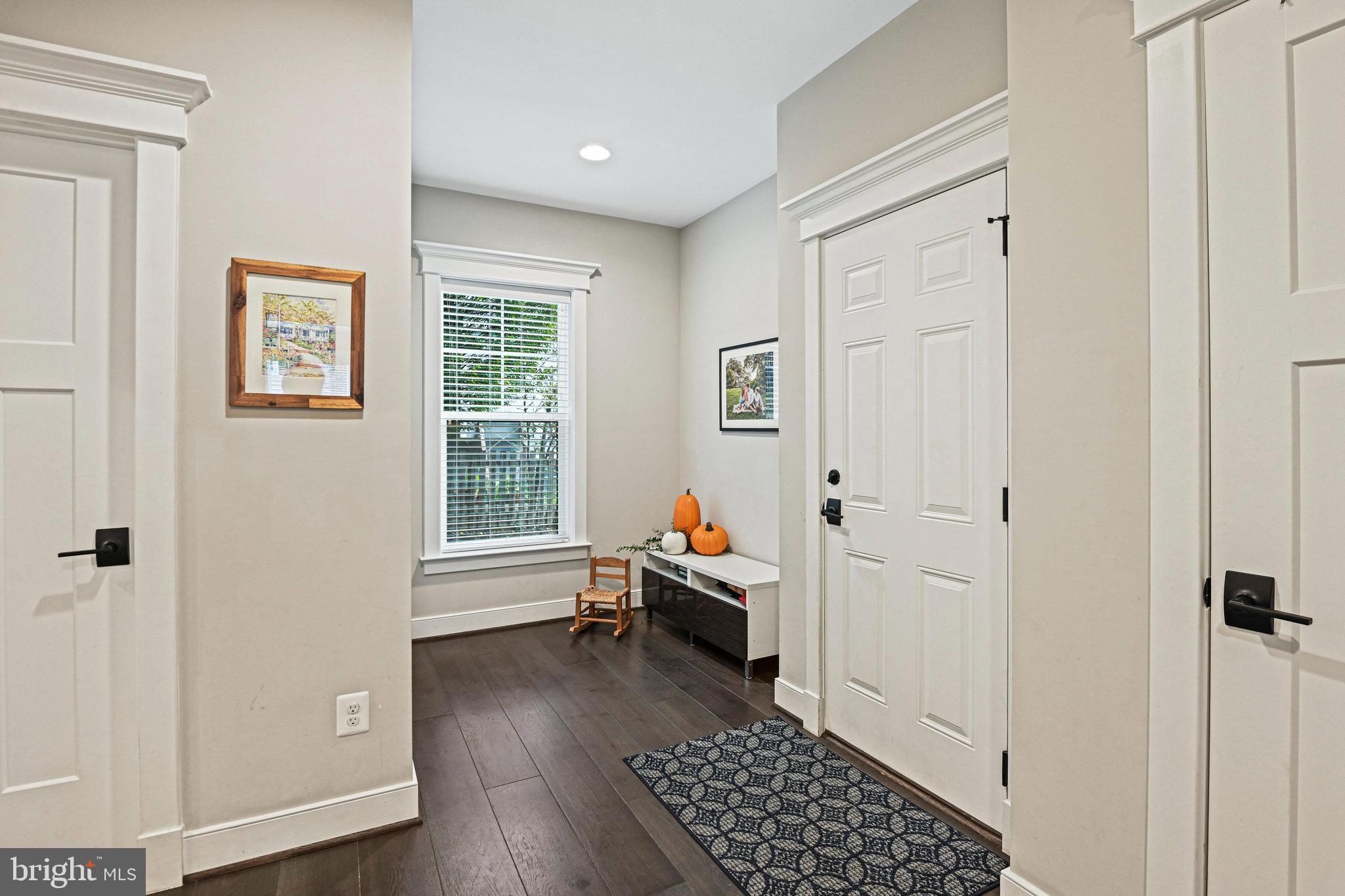 VIENNA WOODS - Residential