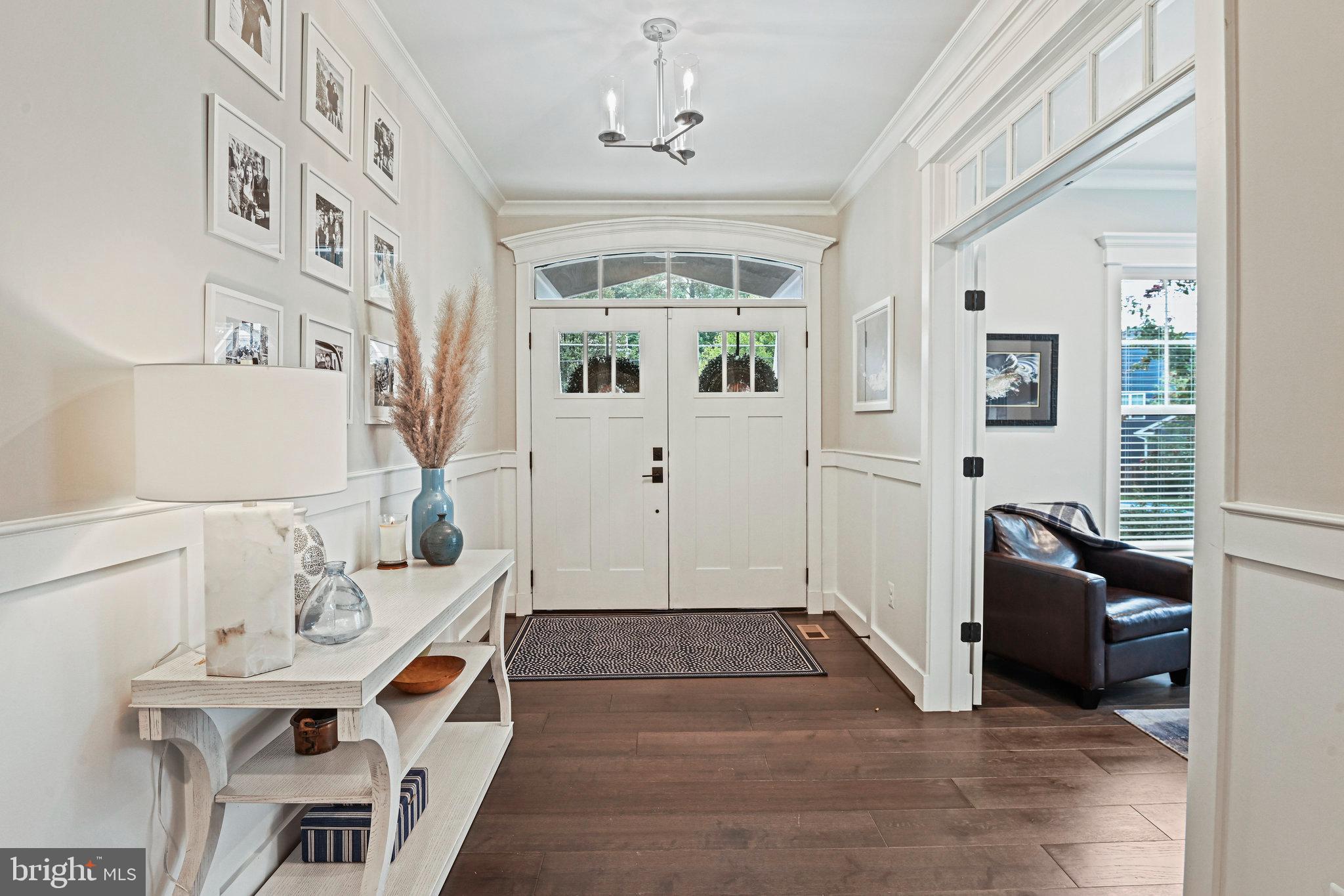 VIENNA WOODS - Residential