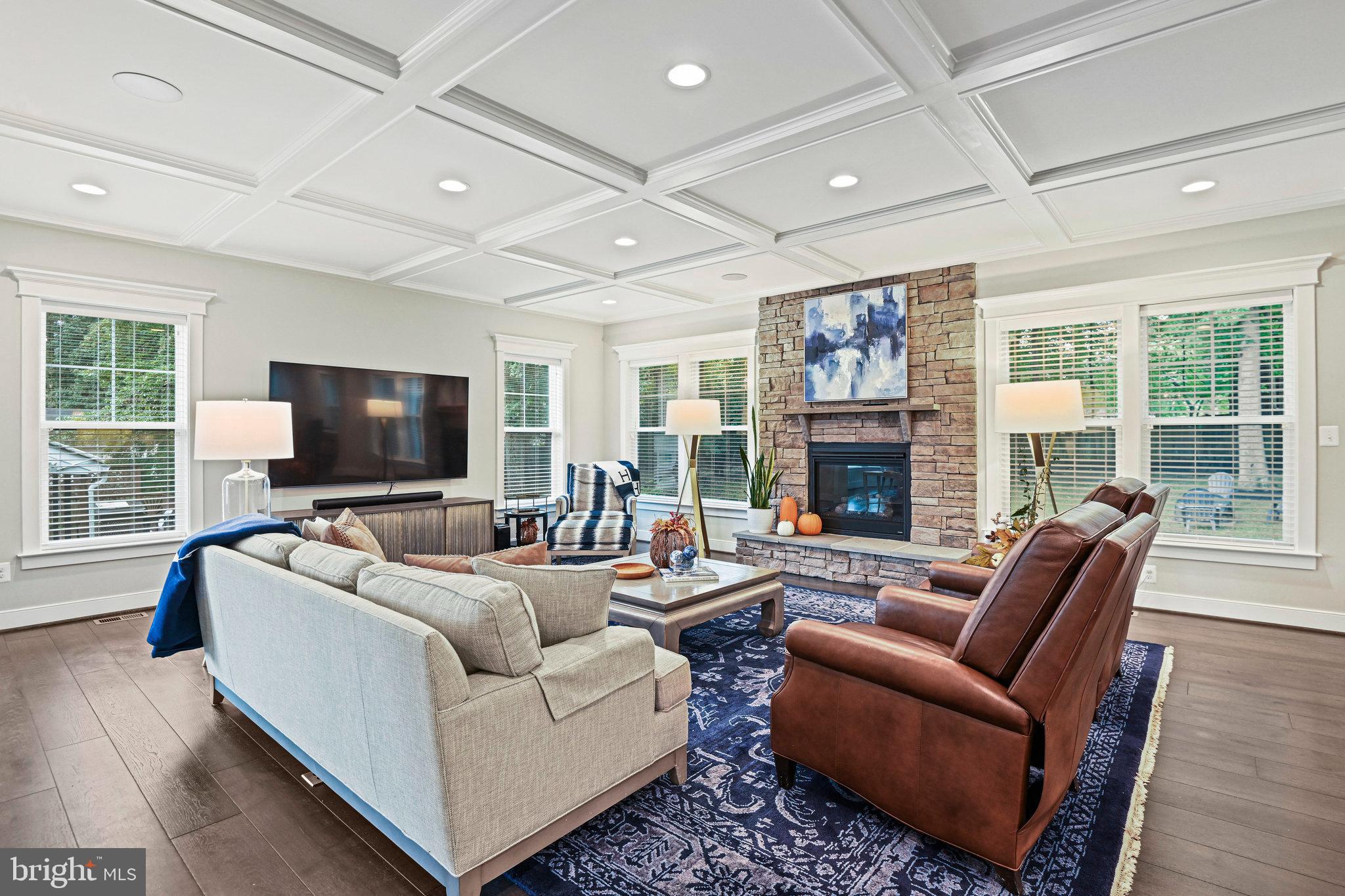 VIENNA WOODS - Residential