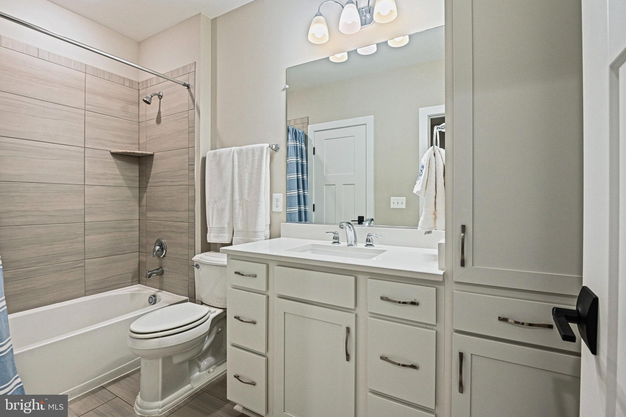 VIENNA WOODS - Residential