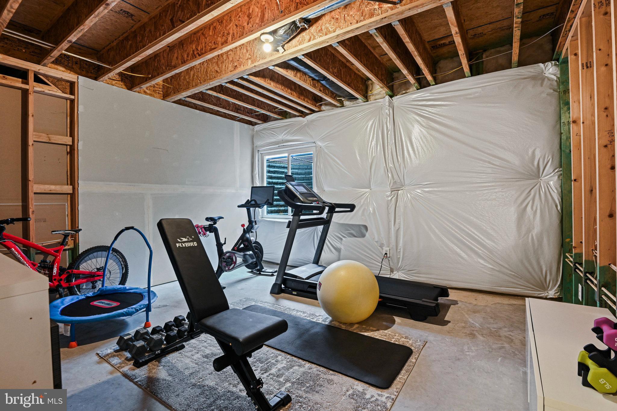 VIENNA WOODS - Residential