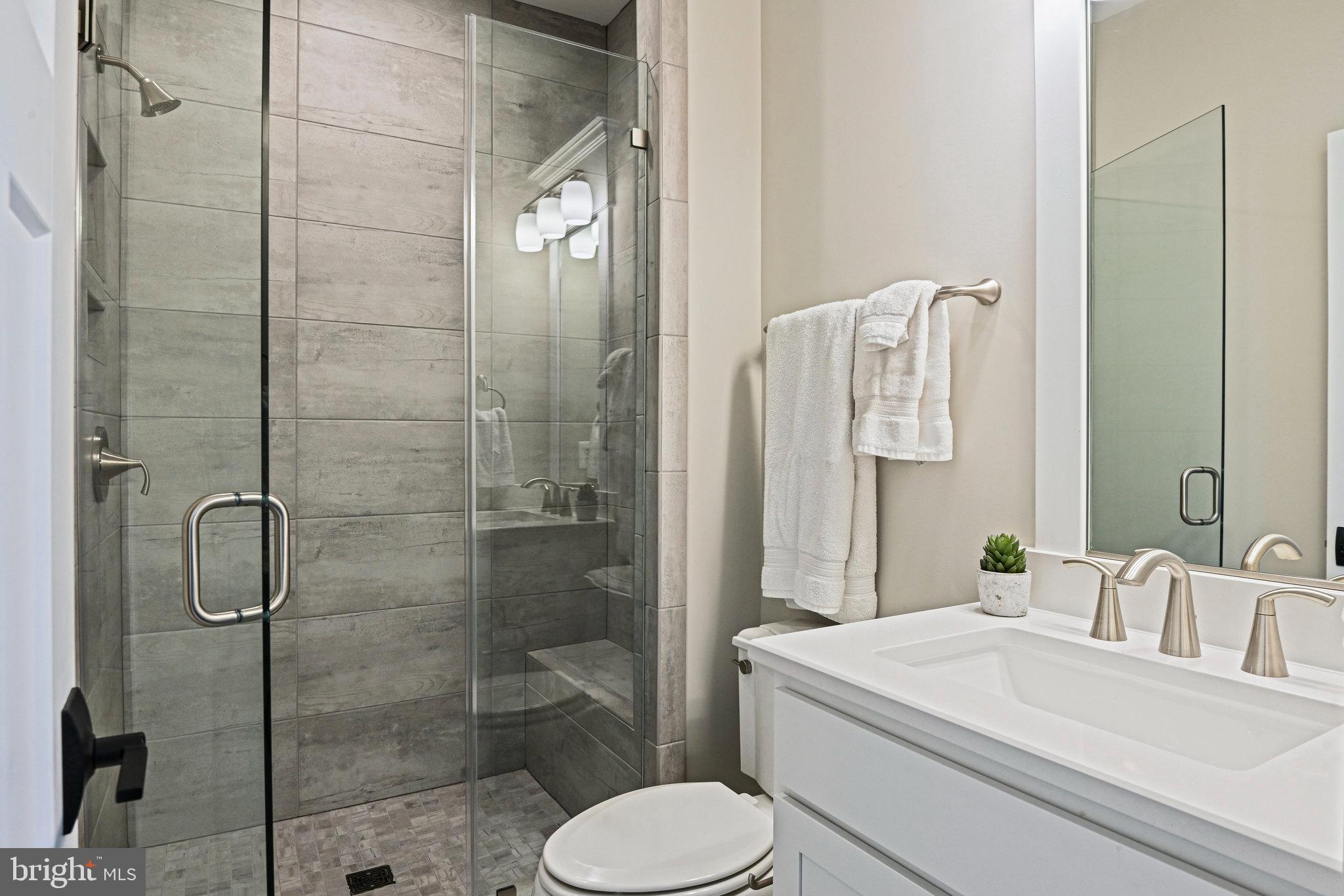 VIENNA WOODS - Residential