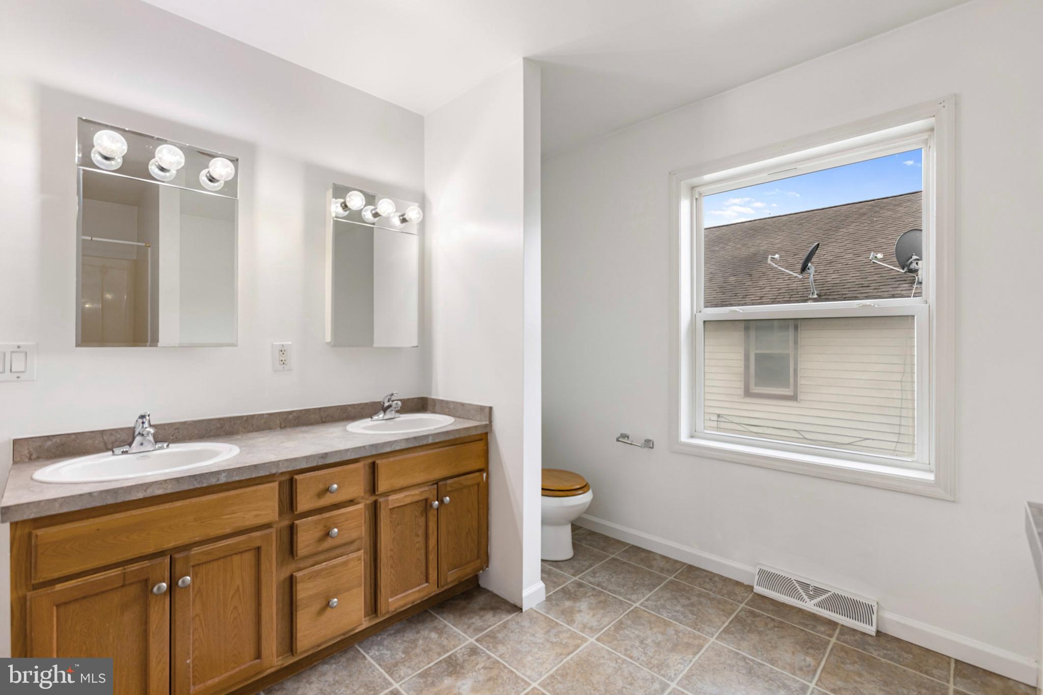 NONAVAILABLE - Residential Lease