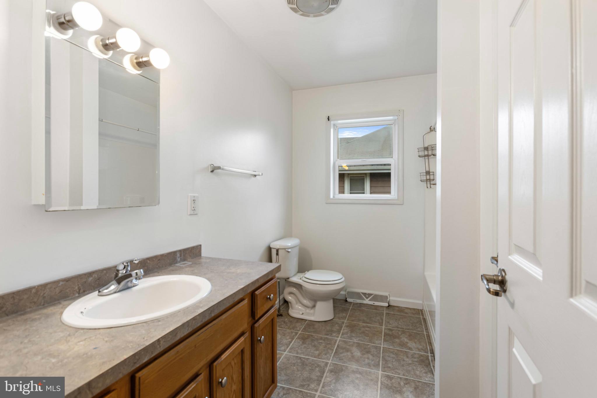 NONAVAILABLE - Residential Lease