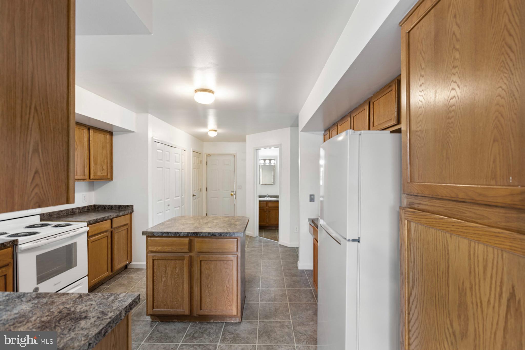 NONAVAILABLE - Residential Lease