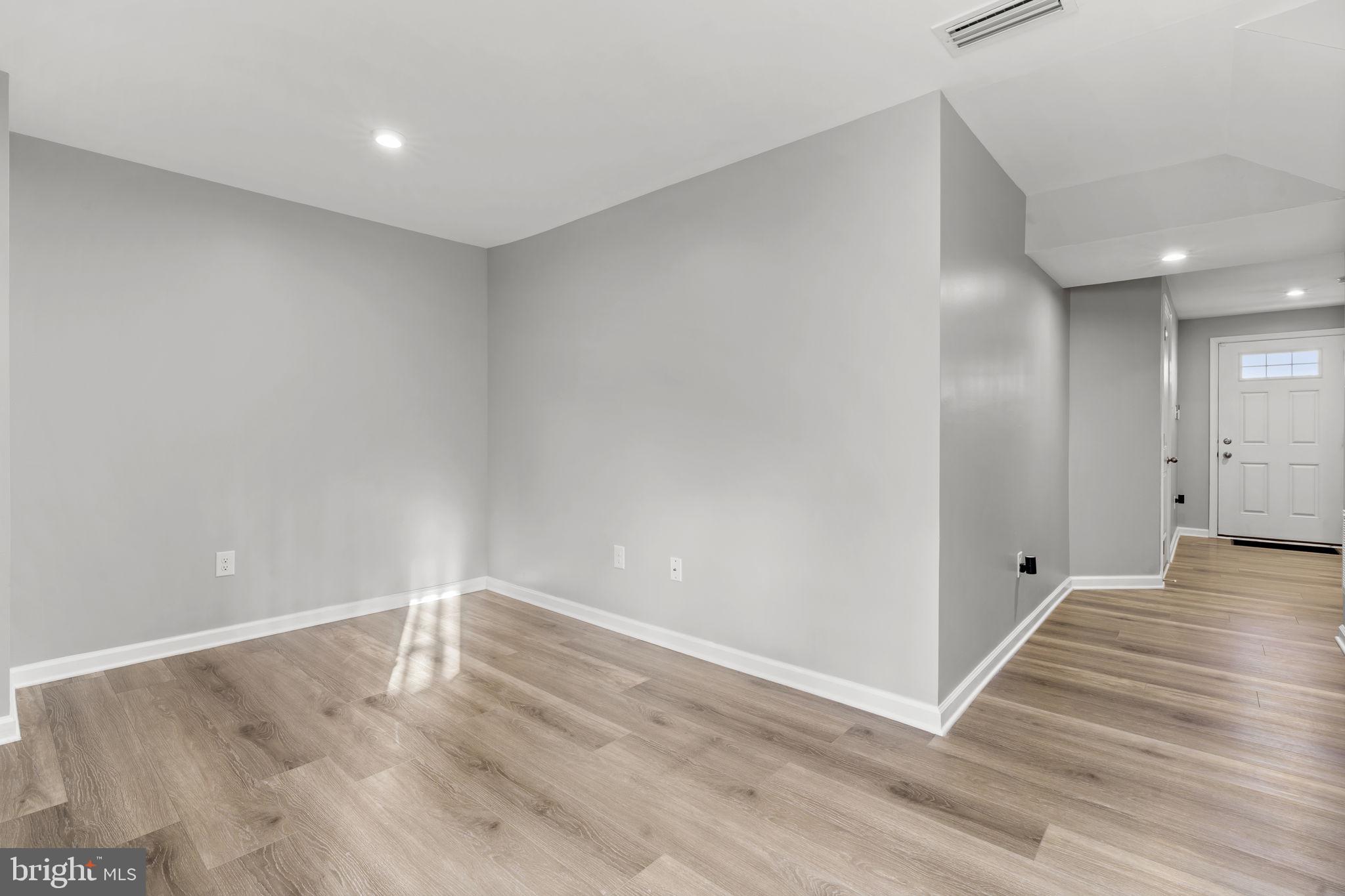 25 WENDOWSKI STREET L