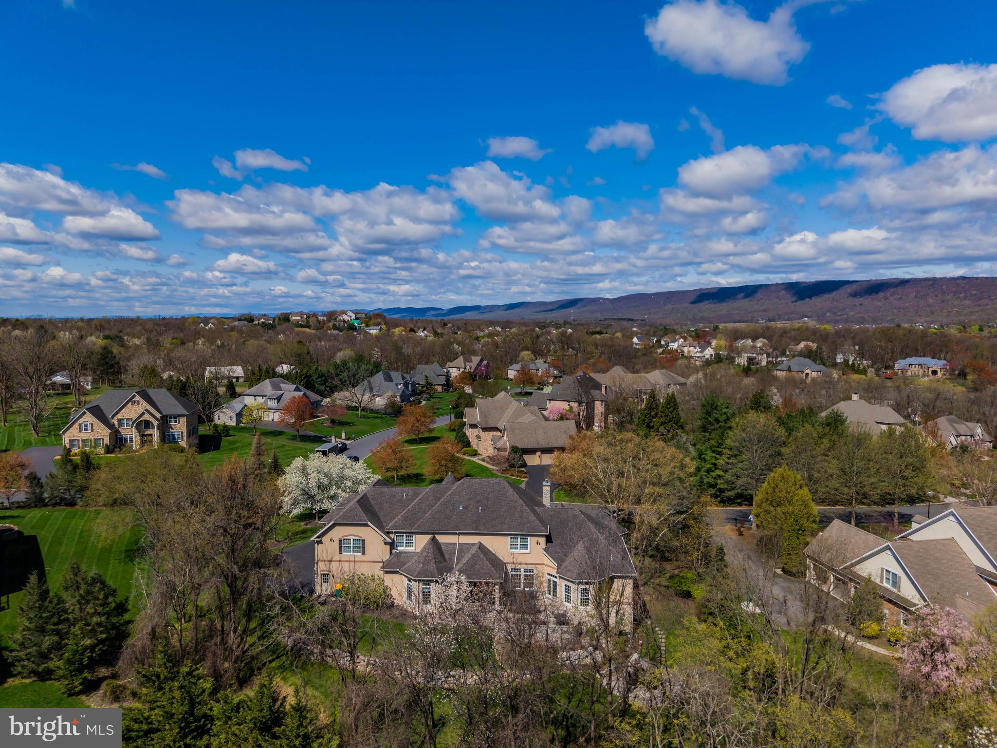 PINEHURST HILLS - Residential