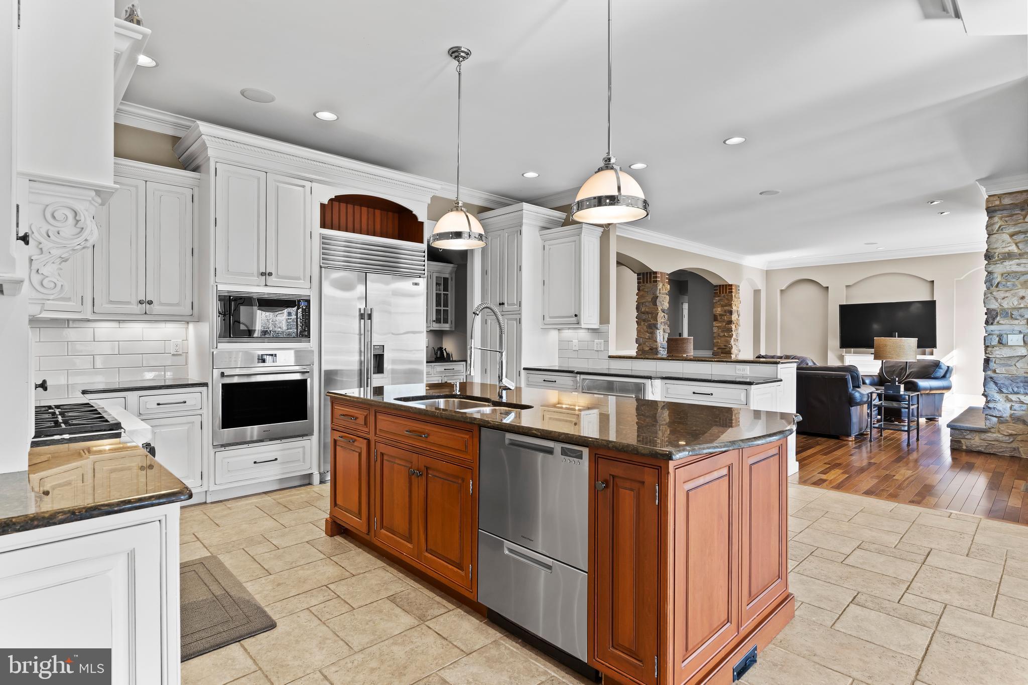 PINEHURST HILLS - Residential