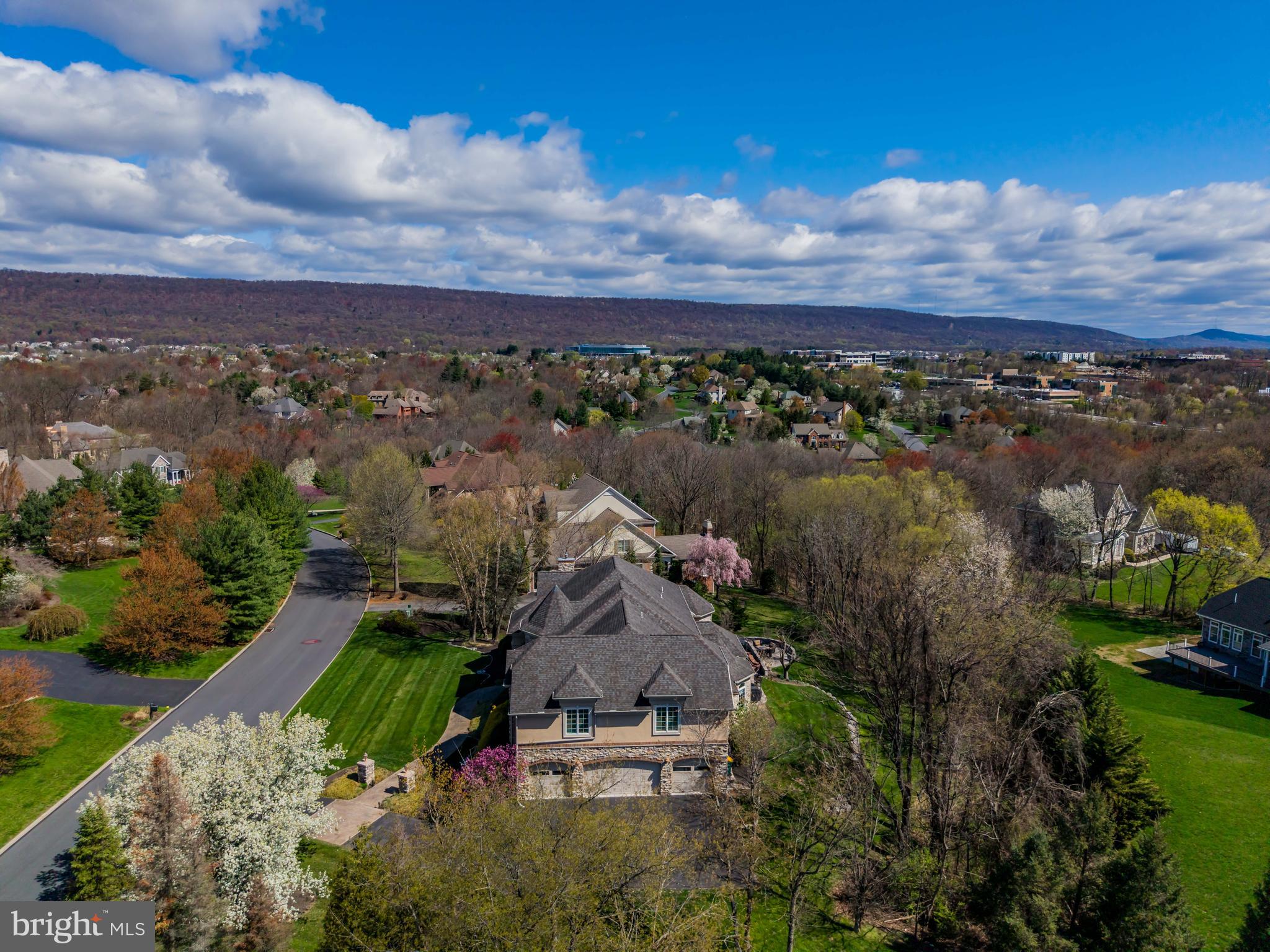 PINEHURST HILLS - Residential