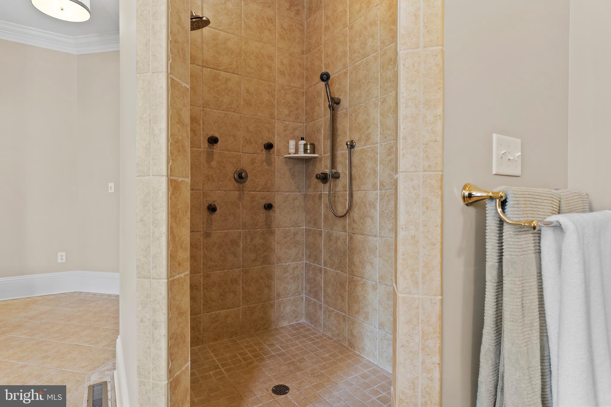 PINEHURST HILLS - Residential