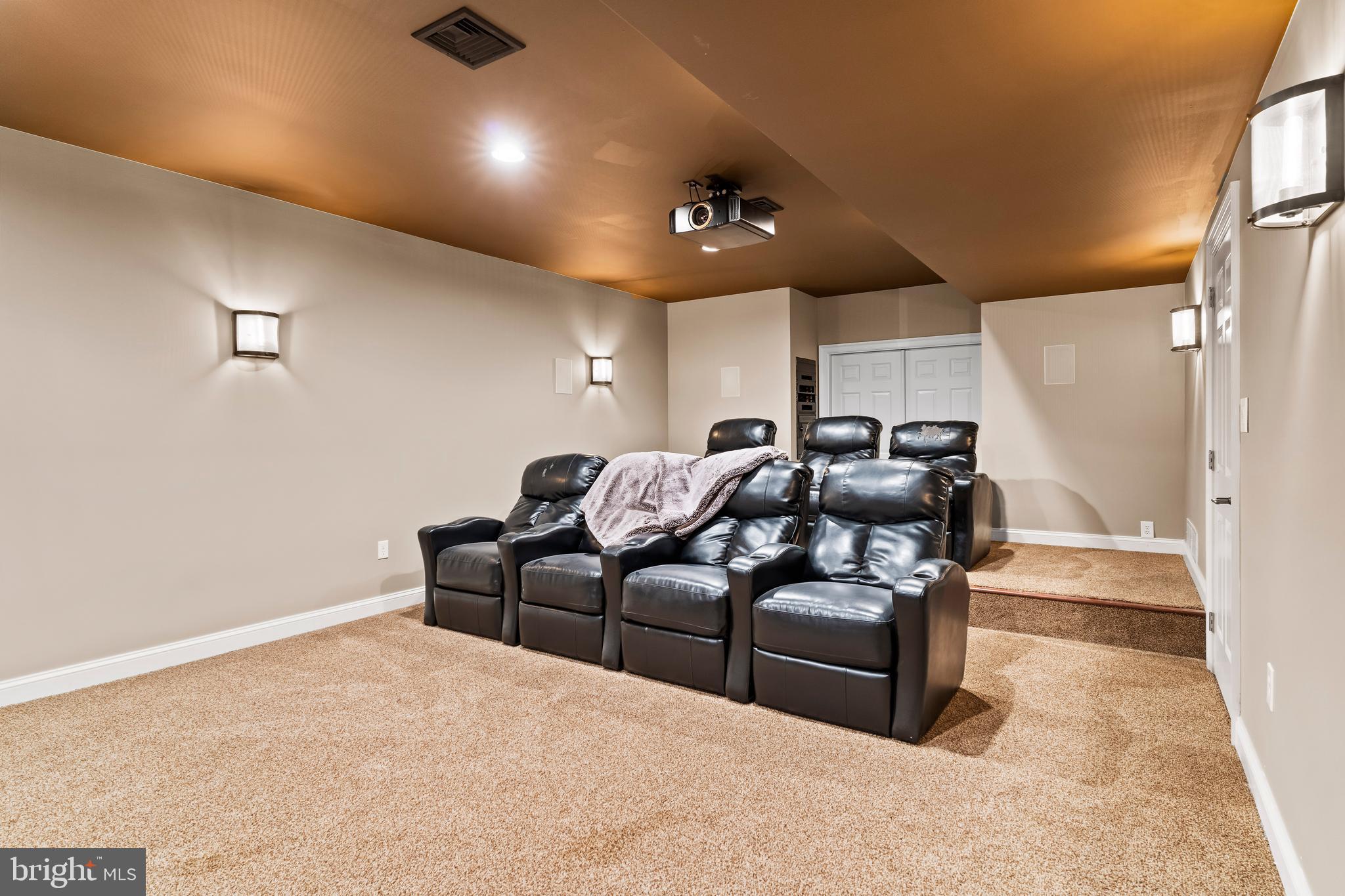 PINEHURST HILLS - Residential