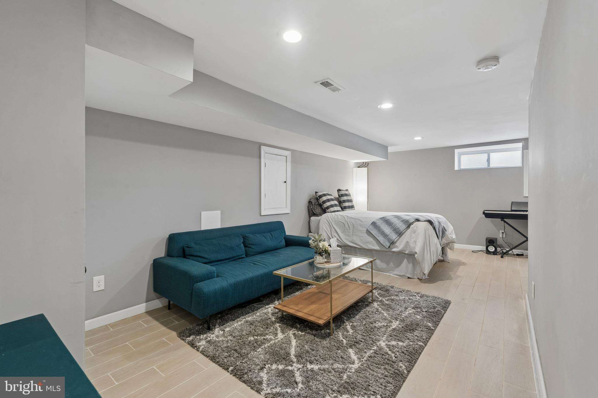 POINT BREEZE - Residential