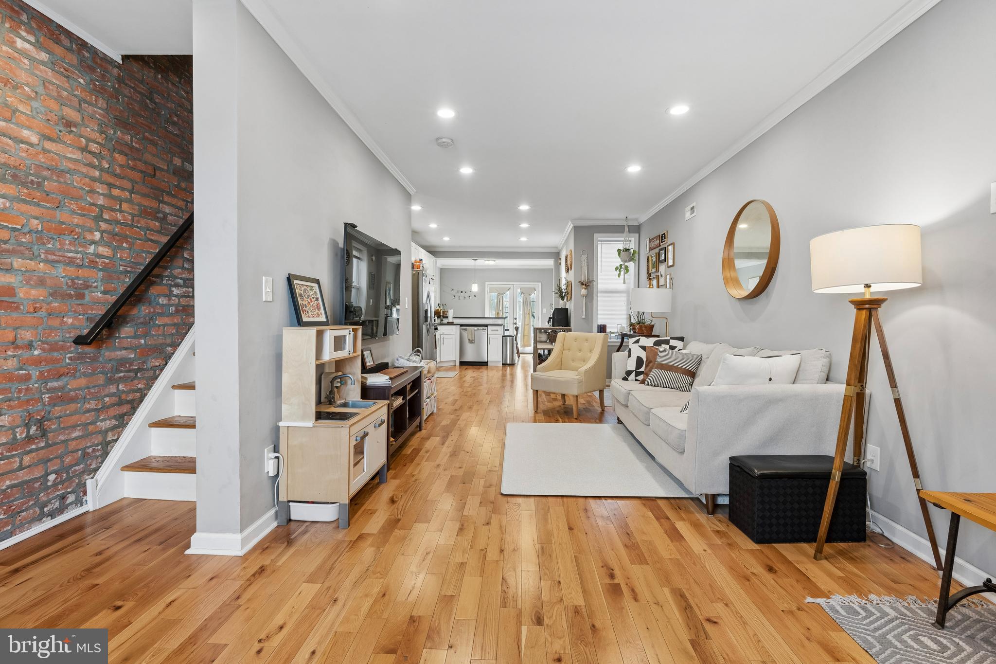 POINT BREEZE - Residential