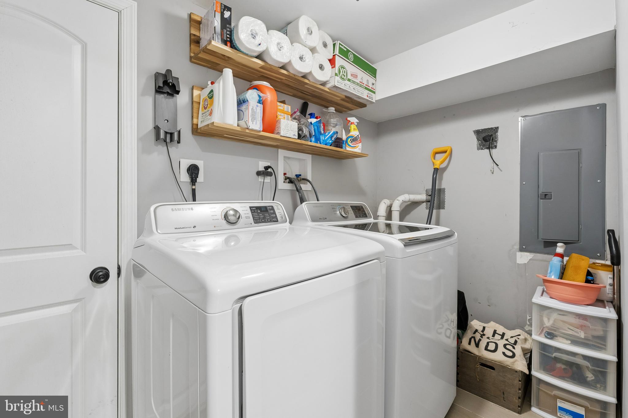 POINT BREEZE - Residential