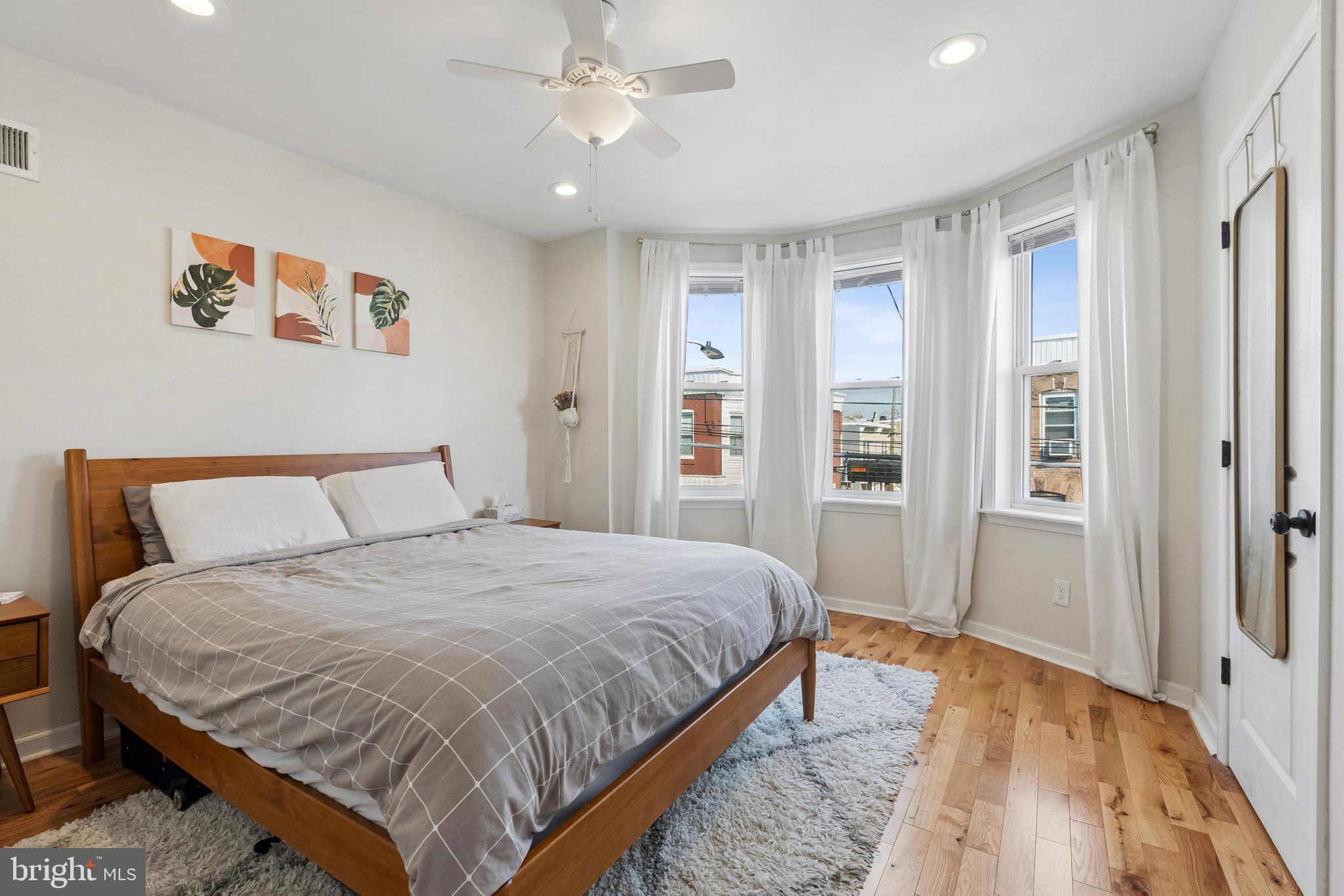 POINT BREEZE - Residential