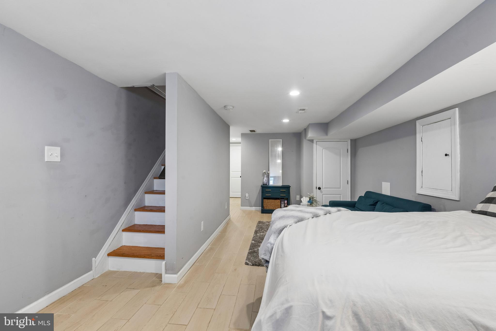 POINT BREEZE - Residential