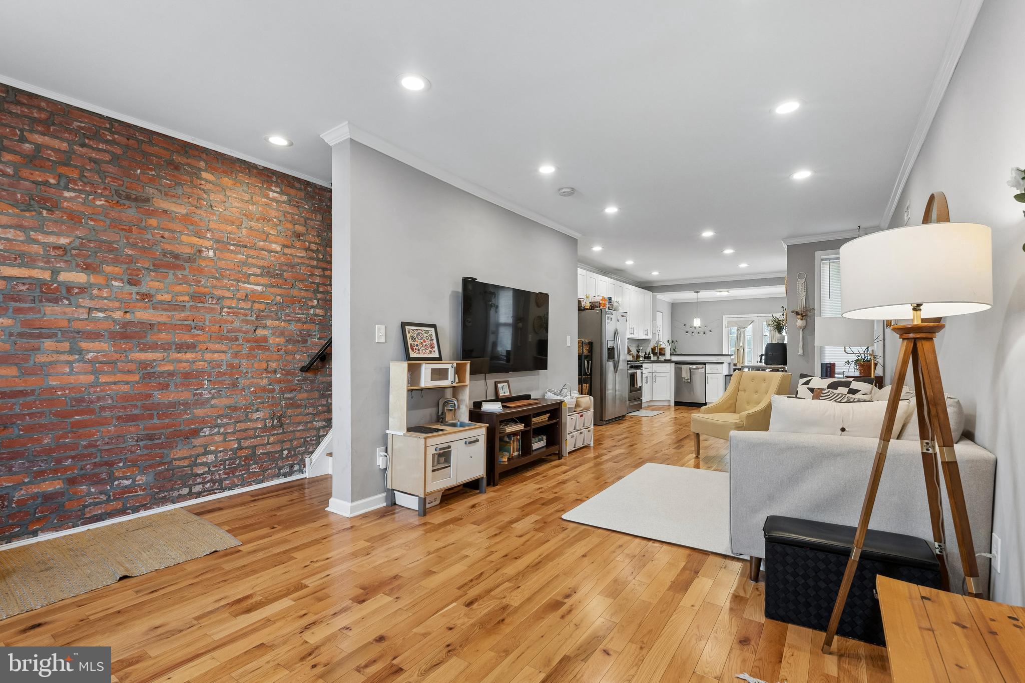 POINT BREEZE - Residential